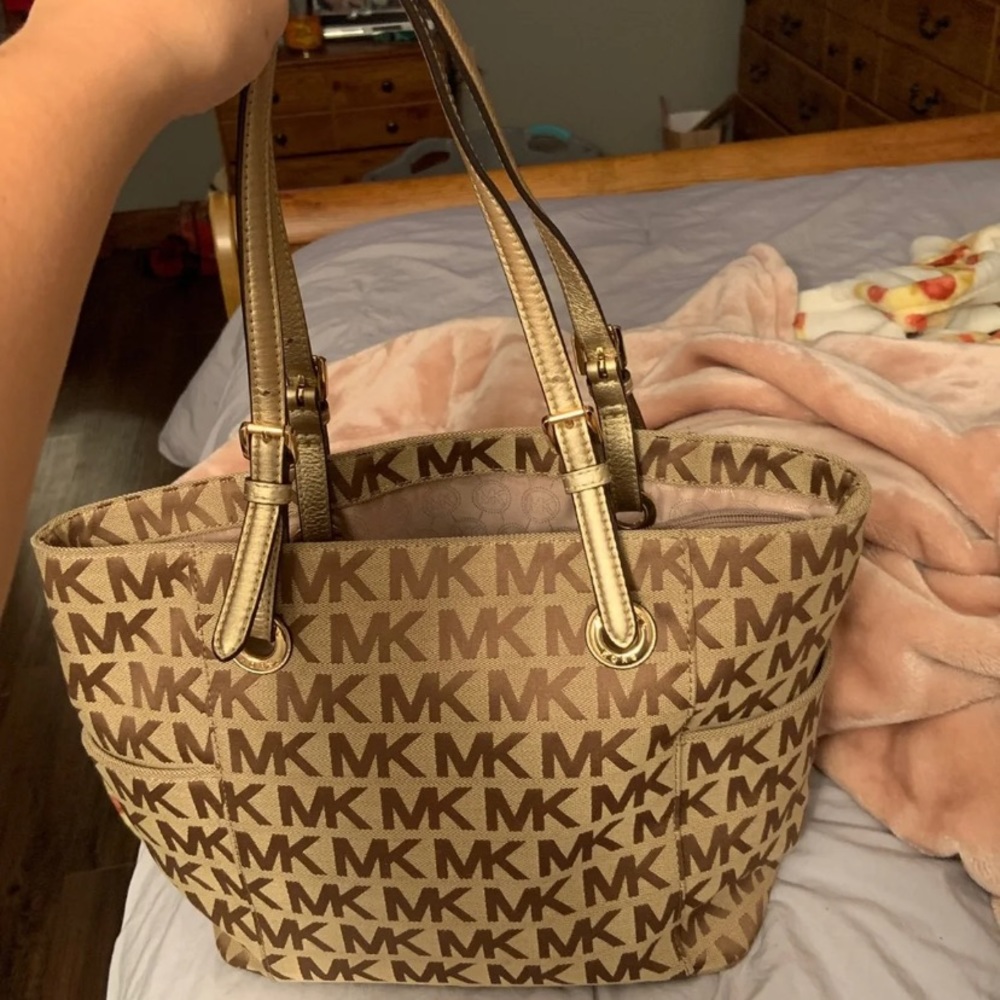 Michael Kors purse